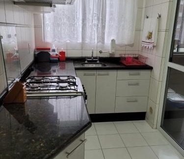 Andorinha Apartamento | 3 dorms com vista a 250 mts do mar no centro da Meia Praia Itapema