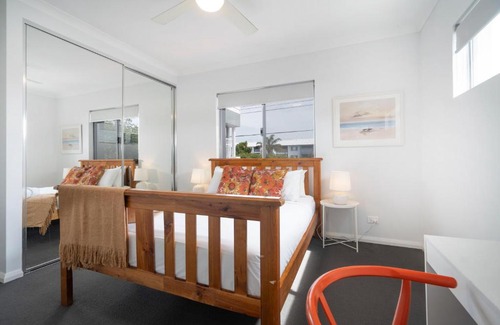 Cloverdale Apartamento | 3 Fresh Sparkling Fisher 2 bed 2 bath sleeps 5 Belmont/Cloverdale