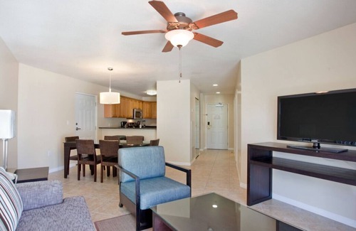 Crystal Harbour Complejo | 3 Great Suites Fit for Families! Outdoor Pool, Close to Cayman National Museum