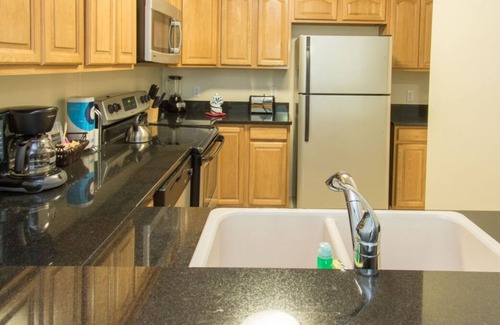 Crystal Harbour Complejo | 3 Great Suites Fit for Families! Outdoor Pool, Close to Cayman National Museum