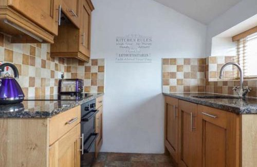 Grange-over-Sands Casa | 3 Low Dog Kennel
