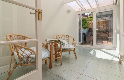 Porlock Cabaña | 3 LOWERBOURNE TERRACE, pet friendly, with a garden in Porlock