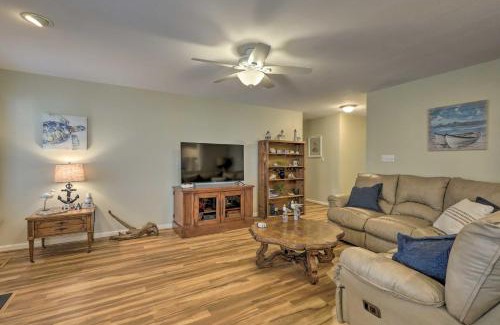 Ocean View Casa | 3 Mi to Bethany Beach Gem with Deck and Pool Access