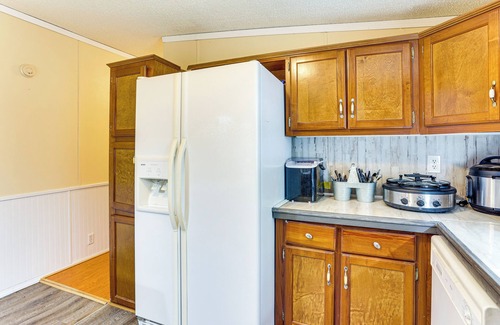Paris Casa | 3 Mi to Dtwn: Pet-Friendly Farm Retreat in Paris!