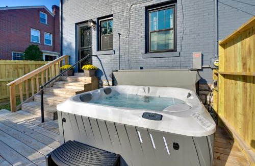 Lexington Apartamento | 3 Mi to Dtwn Updated Retreat with Deck in Lexington
