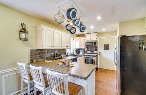 Fancher Casa | 3 Mi to Erie Canal: Home w/ Hot Tub in Holley!