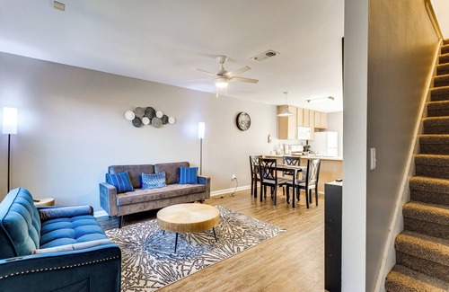 Lake Bradford -Cascade Lake Casa | 3 Mi to FSU: Townhome w/ Patio in Tallahassee!