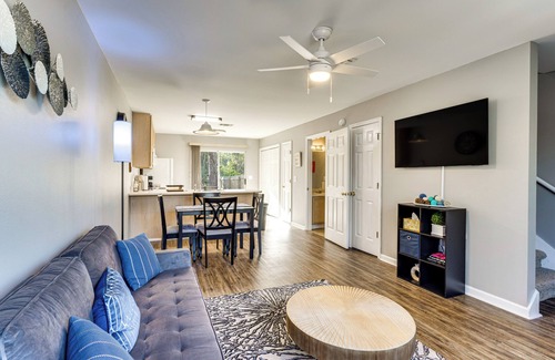 Lake Bradford -Cascade Lake Casa | 3 Mi to FSU: Townhome w/ Patio in Tallahassee!