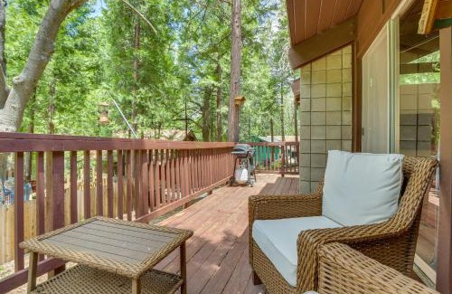 Twin Peaks Casa | 3 Mi to Lake Arrowhead Cabin with Furnished Deck!