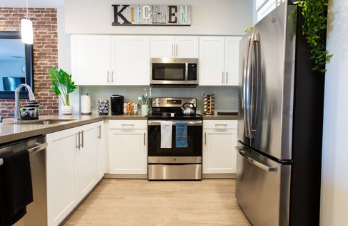 Fullerton Apartamento | Disney ✰Convn Cntr ✰ 65 "4K Tv ✰ HBO ✰Knotts✰Pool
