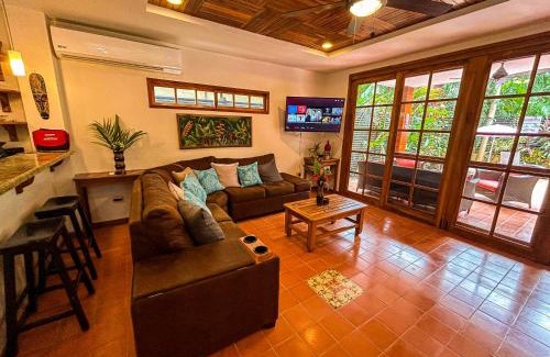 Dominical Casa | 3 Minutes Walk From The Best Surf Beach In Area
