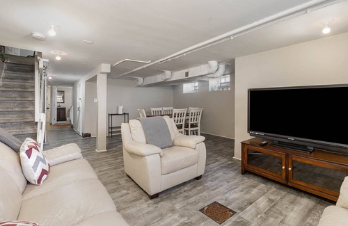Corryville Casa | 3 or 4 bdrm Restored Home near Univ. of Cincinnati