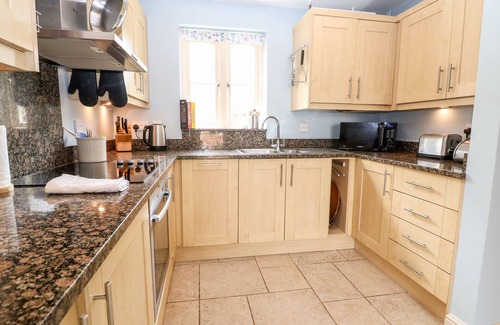 Quenington Cabaña | 3 Painters Field