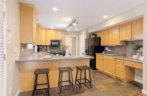 Midvale Casa | 3 Parkside Homes * 9 Bedrooms * Hot Tubs * Groups!