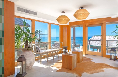 Carlsbad Village Hotel | 3 Relaxing Units, Horizon View 2 Queen at Beach Terrace, Outdoor Pool!