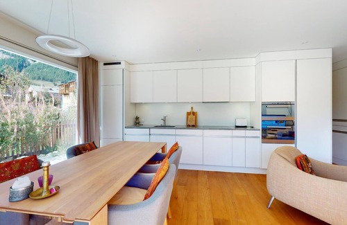 Celerina-Schlarigna Apartamento | 3-room apartment on the ground floor with direct access to the garden (Meadow is