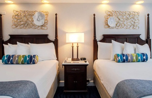 St. Pete Beach Hotel | 3 Rooms With Balcony, Explore Gulf Adventures, Parking!