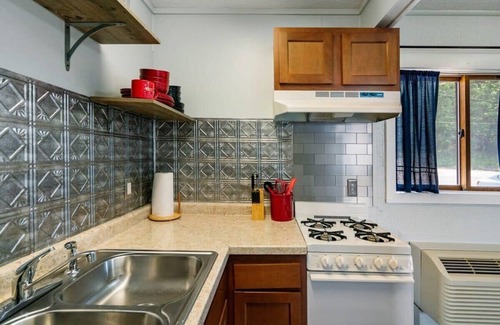 Mayfield Apartamento | 3 Separate room with private balconies with stunning lake views