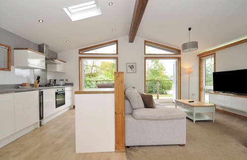 Dobwalls Cabaña | 3 SOUTHERN PLACE, pet friendly, character holiday cottage in Dobwalls