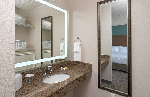Englewood Hotel | Hotel de 3 estrellas ∙ Staybridge Suites Denver Tech Center, an IHG Hotel