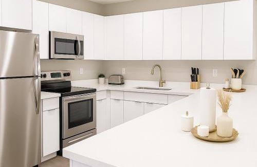 Peak's Suburban Addition Apartamento | 3 STATE FAIR l DT Dallas l FIFA READY l Staycation 1Bd1Ba