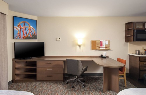 Anaheim Resort Hotel | 3 Units | 2 Double Beds Each | Near Disneyland