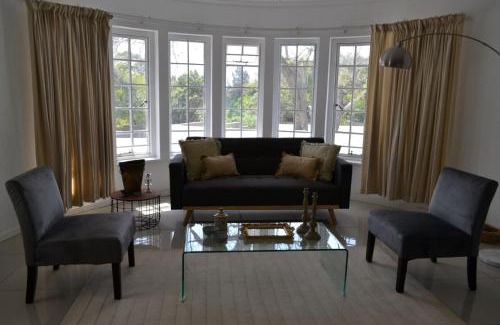 Woodmead Casa | 3 Woodmead Suites