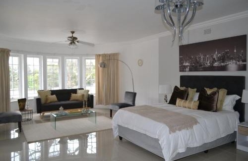 Woodmead Casa | 3 Woodmead Suites