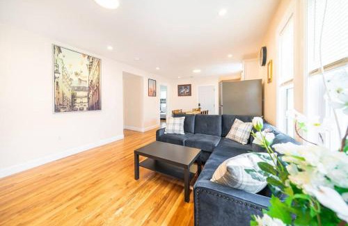Meeting House Hill Apartamento | 30-3 - 3BR Boston - Cozy Apt near Franklin Park Zoo