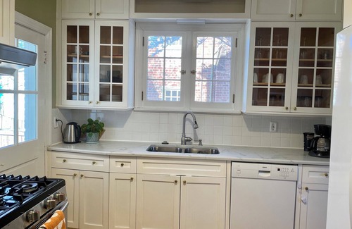 Mosby Casa | 30+ Day Rental + Pet-Friendly+Fenced Yard+Dedicated Offices Bellevue/Ginter Park