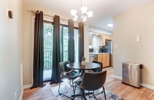 McAlpine Condominio | 30+ DAY STAY - SOUTH CHARLOTTE CONDO #2