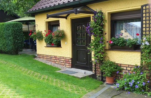 Glienicke/Nordbahn Casa | 30 minutes to the city center of Berlin