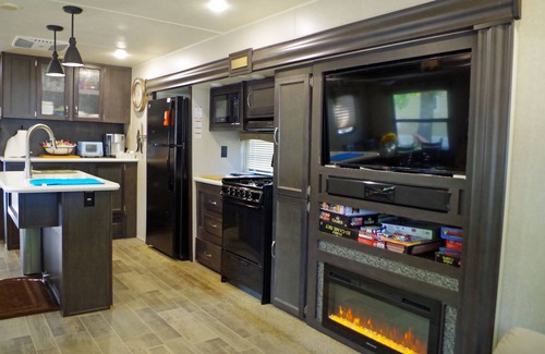 Cascade Casa | 300 FEET from Payette River.