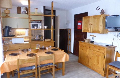 Les Contamines-Montjoie Apartamento | A 300m de las pistas de esquí, 1.o piso, vista piscina/montaña, balcón, parking, tv