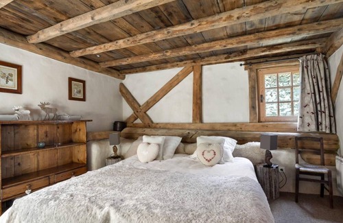 Le Raffort Apartamento | Sauna, balcón, chimenea o estufa a leña, parking, tv, 220m², Méribel