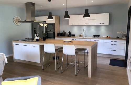 Hourtin Casa | 300 metros de la playa de Lac! Magnífica casa nueva, revestimiento de madera.