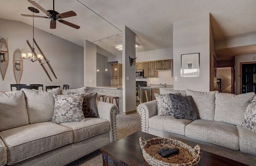 Dillon Condominio | 303d Dillon Bay 2br Awesome Views 2 Bedroom Condo by RedAwning