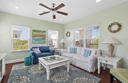 West Panama City Beach Casa | 30A Pet Friendly Beach House - Pelican's Rest by Panhandle Getaways