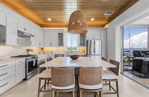Fort Myers Beach Casa | 319 Bay and Beach Blessing: Bay Front Pool Home w/ Gulf Views