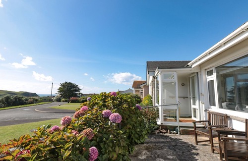 Hope-Cove Cabaña | 33 Weymouth Park