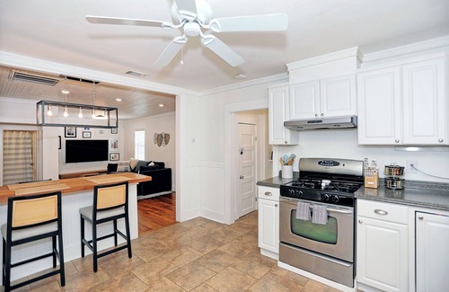 Thunderbolt Casa | 3403 Bannon