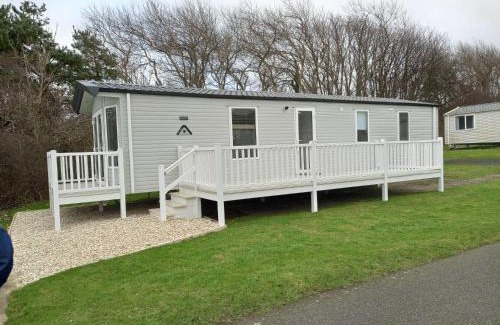 Ayr Otro | 35 Beach Grove - Craig Tara