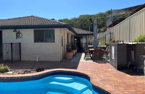 Rainbow Beach Casa | 35 Rumbalara Avenue Rainbow Beach Pool Aircon Pets Welome