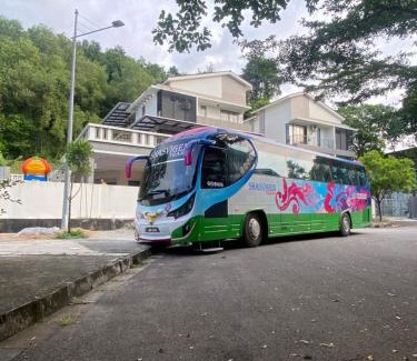 Bayan Lepas Casa | 35PAX 9BR Villa with Kids swimming Pool, KTV, BBQ n Pool Tables near SPICE Arena Penang 9800 SQFT