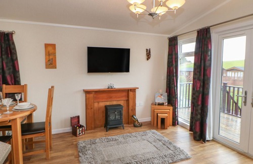 Tunstall Cabina | 36 BADGERS RETREAT, pet friendly in Catterick, North Yorkshire