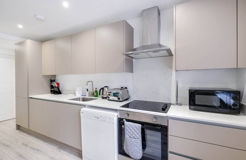 Camberley Apartamento | 360 GU15 Aspen Court 04 - Modern 2 Bedrooms Apartment 04 Town Centre Camberley