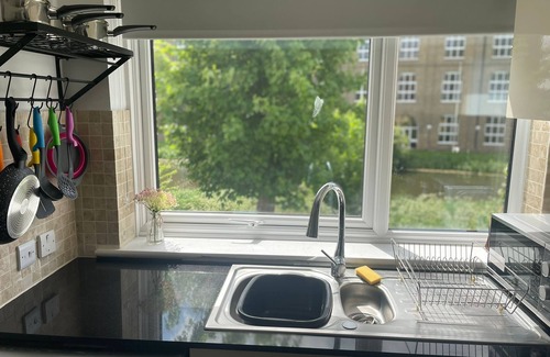 Heybridge Apartamento | 360 Serviced Accommodations - Canal Side Retreat - 2 Bedroom Apartment