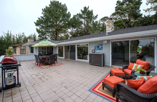 Del Monte Forest Casa | 3631 Casa Familia 3 Bedroom Home by Redawning