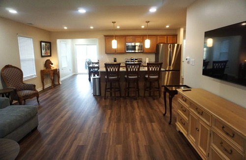 Jeffersonville - Clarksville Casa | 3807 Hamburg pike,New Home 2025, perfect for a family ,With a Jacuzzi hot tub,