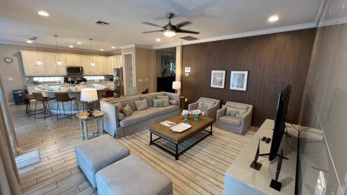 Kissimmee Casa | 3830 Premier Villa 6Bd Private Pool and Game Room